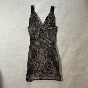 Oh La La Cheri Women's Medium Bodycon Yellow and Black Lace Dress with Low Back